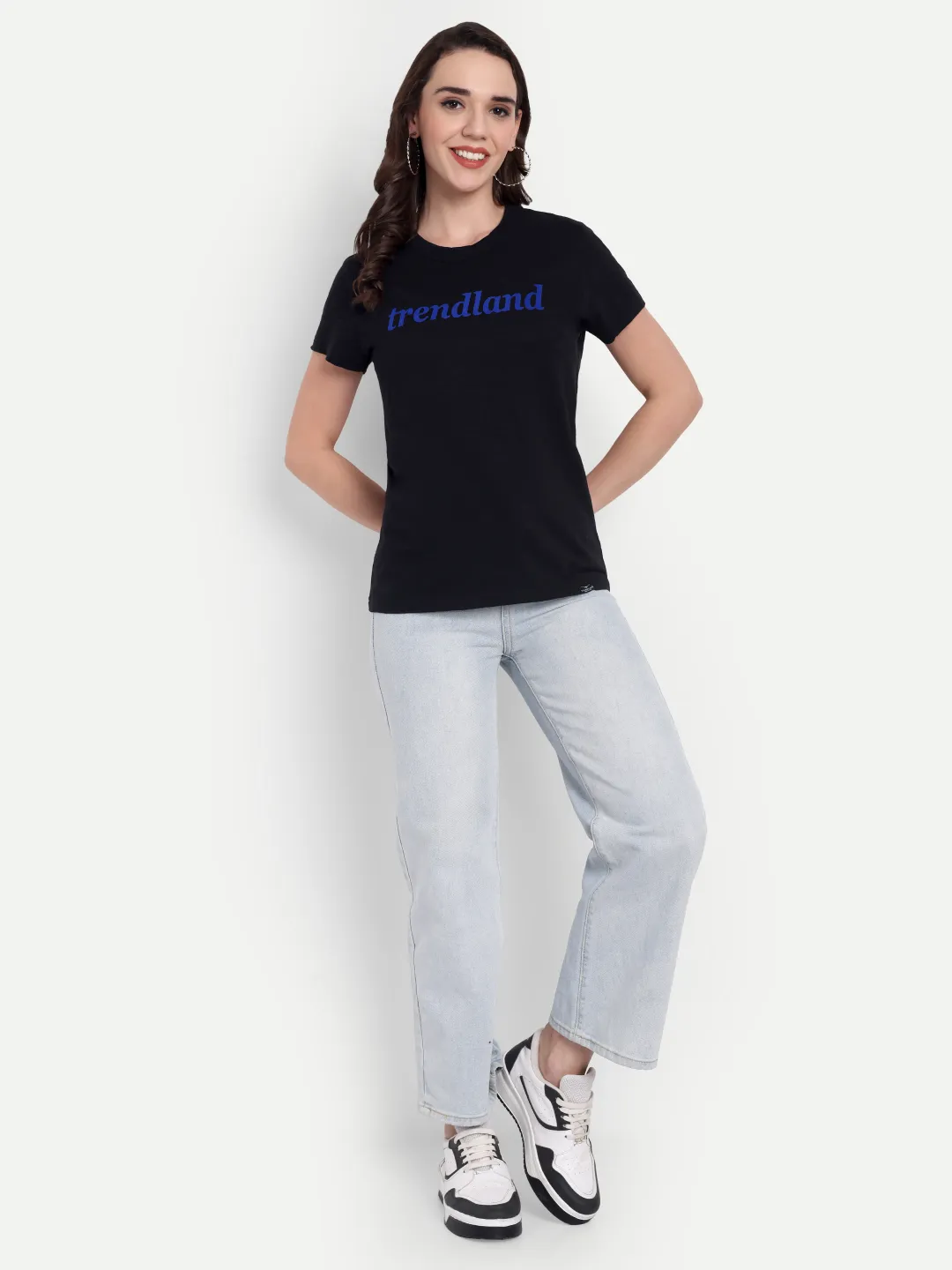 ecomm female shoot